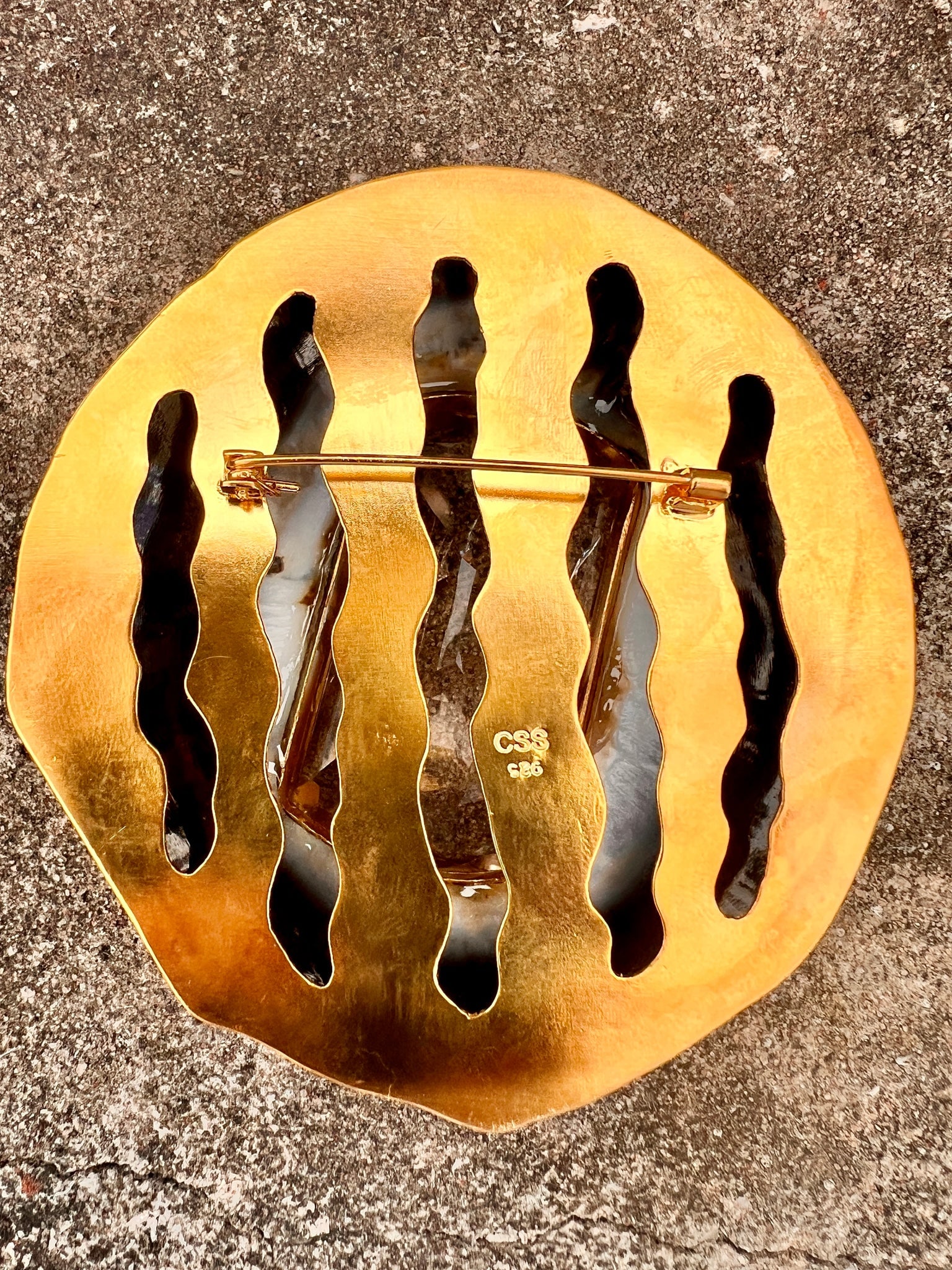 Large African Limpet Brooch with Smokey Quartz - 3