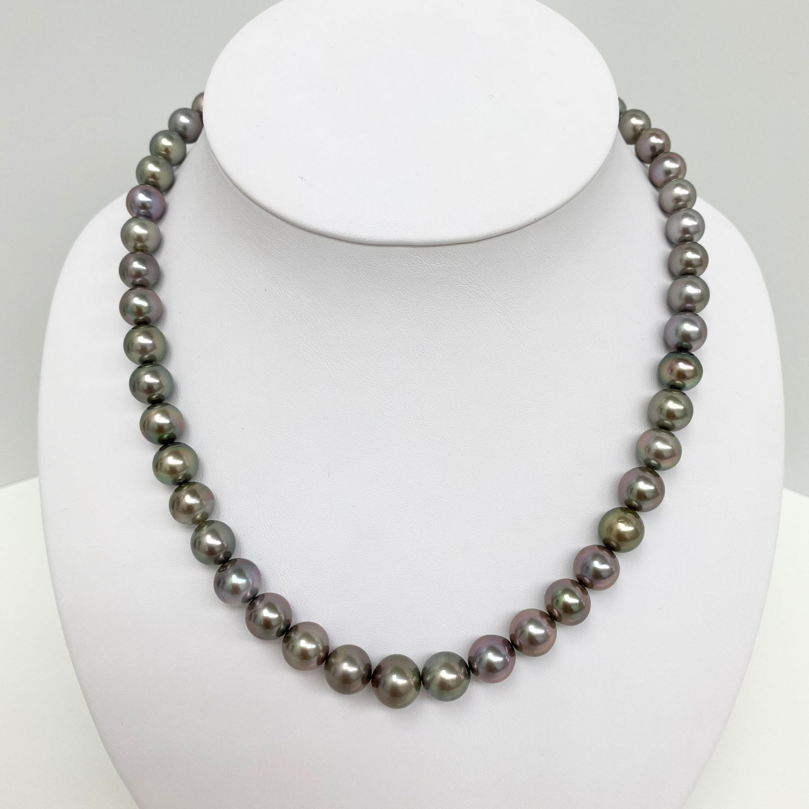 8-10mm Tahitian Silver Lavender Near-Round Pearl Necklace with 14k Clasp: Title:8-10mm Tahitian Silver Lavender Near-Round Pearl Necklace with 14k ClaspDescription:AAA Quality, Tahitian Silvery Lavender Near-Round Pearl Necklace,43 pearl pieces, 18 inches hand-knotted with