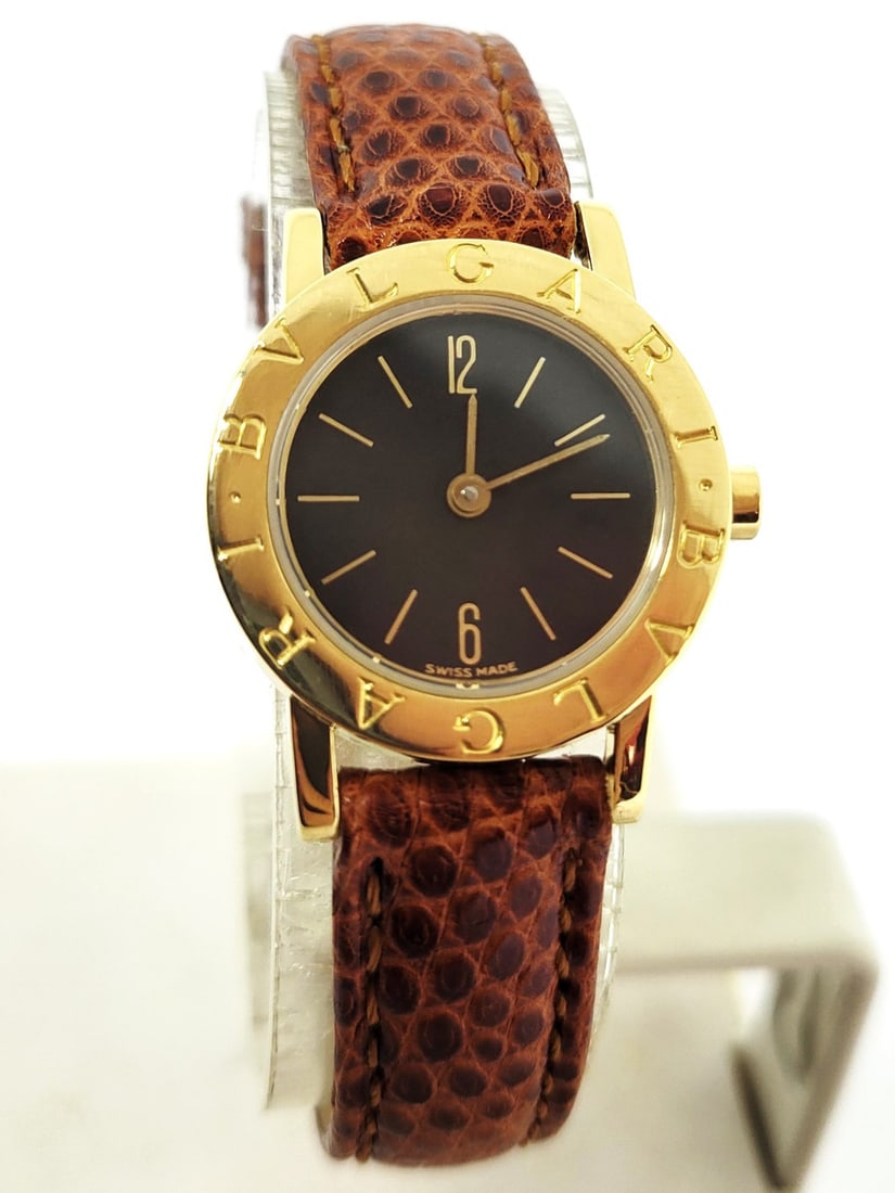 Solid 18k Yellow Gold BULGARI Ladies Quartz Watch BB23 GL* EXLNT: Solid 18k Yellow Gold BULGARI Ladies Quartz Watch BB23 GL* EXLNT​ This Ladies Bulgari watch is Swiss made.. Great present for yourself or someone you love! * Solid 18k yellow gold case in shiny