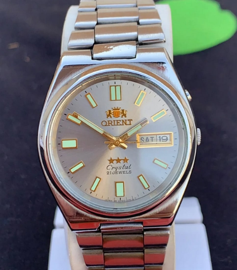 Vintage ORIENT 21 Jewals Automatic EM4T-A0 CA With Day / Date (1 of 9)