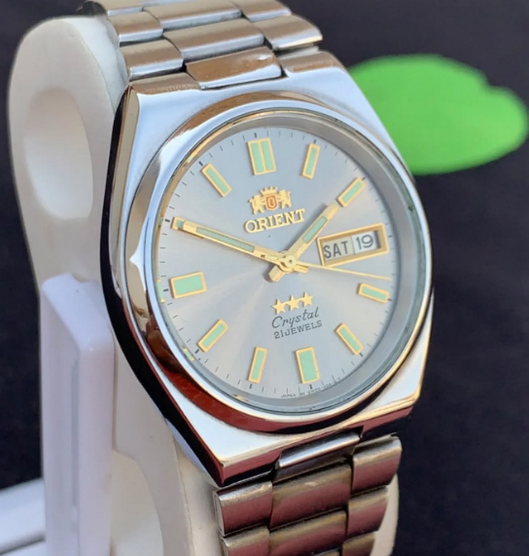 Vintage ORIENT 21 Jewals Automatic EM4T-A0 CA With Day / Date - 3
