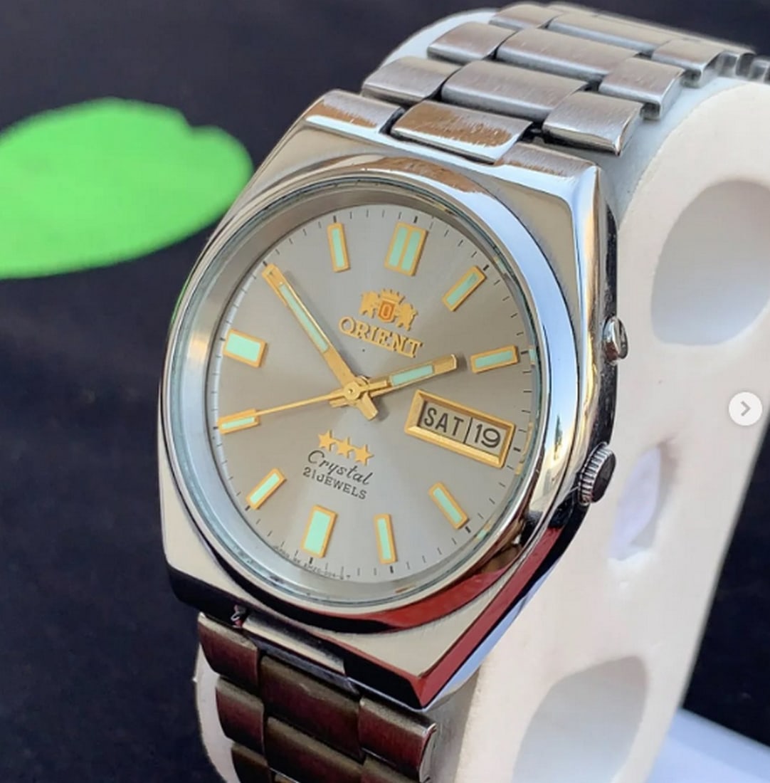 Vintage ORIENT 21 Jewals Automatic EM4T-A0 CA With Day / Date - 7