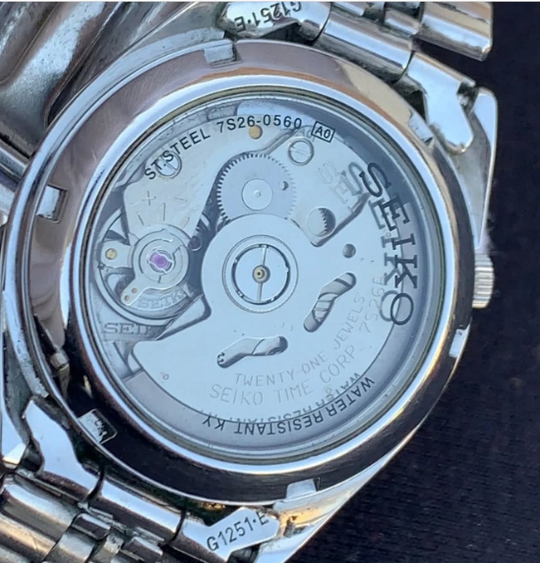 Vintage Seiko Automatic 7S26-0560 With Day / Date - 6