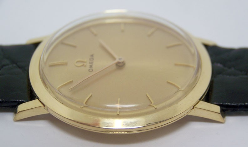 Unisex Solid 18k OMEGA Winding Watch c.1970s Cal.620 in Excellent Condition - 8