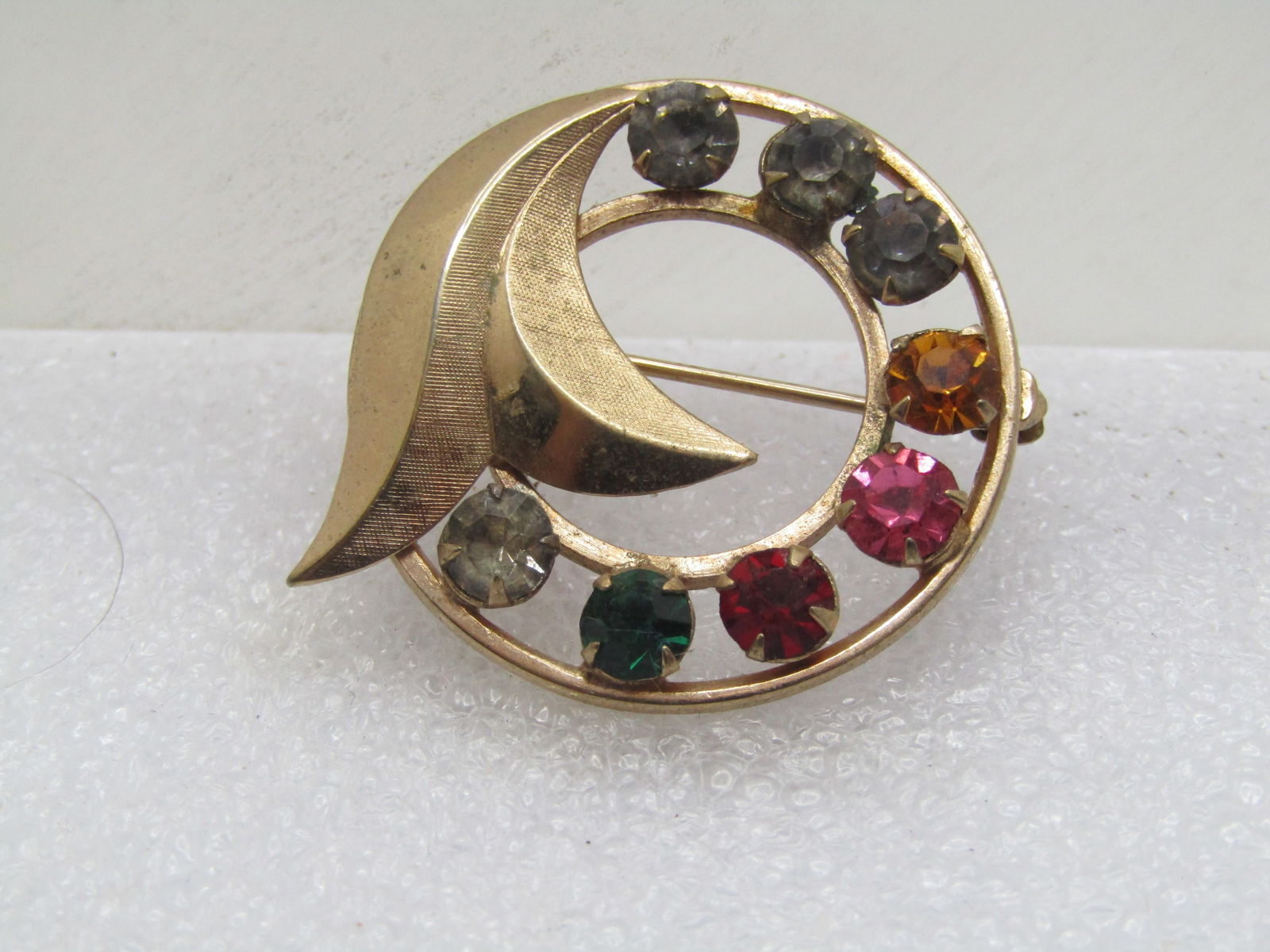 Vintage 12kt G.F. Rhinestone Floral/Leaf Circle Brooch, Catamore, 1960's - 5