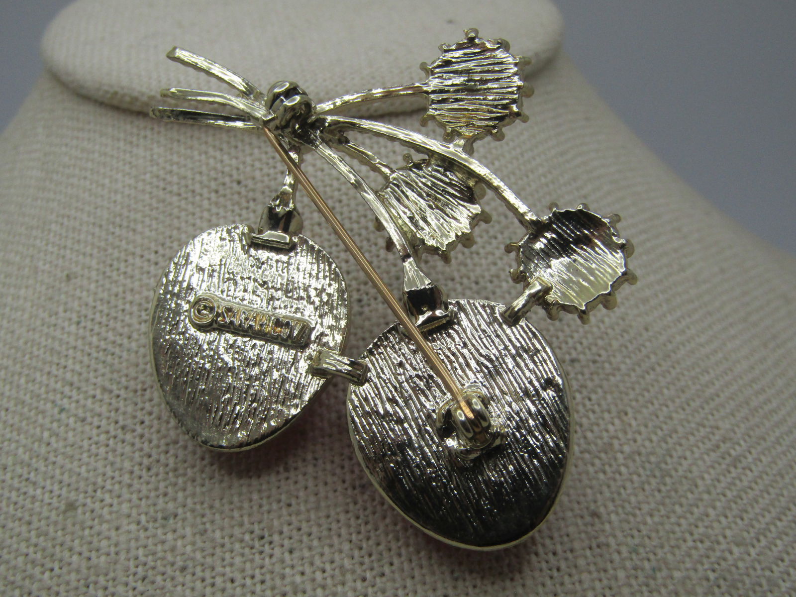 Vintage Strawberries & Rhinestones Brooch, Sarah Coventry, 1960's-1970 - 4