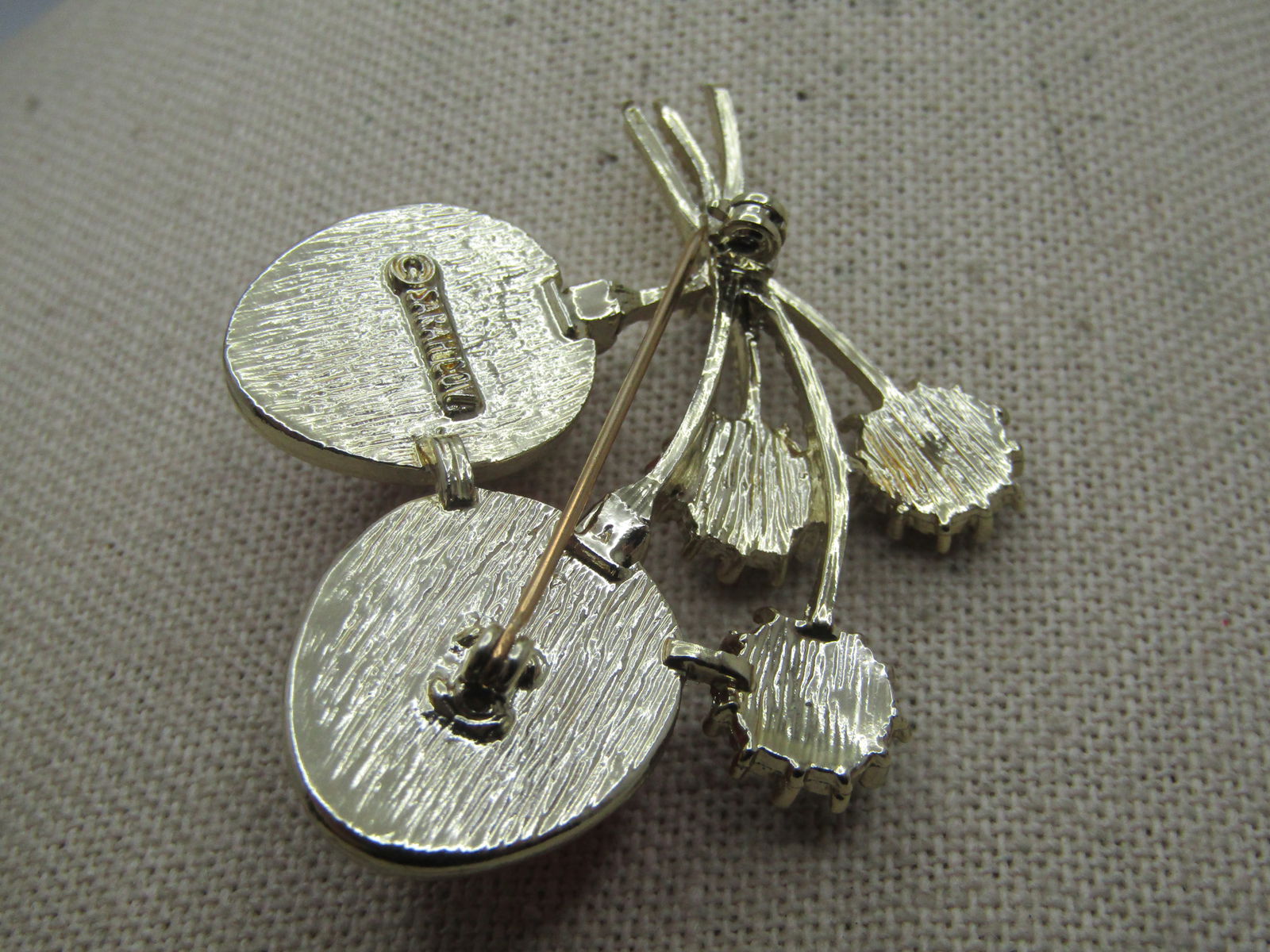 Vintage Strawberries & Rhinestones Brooch, Sarah Coventry, 1960's-1970 - 5