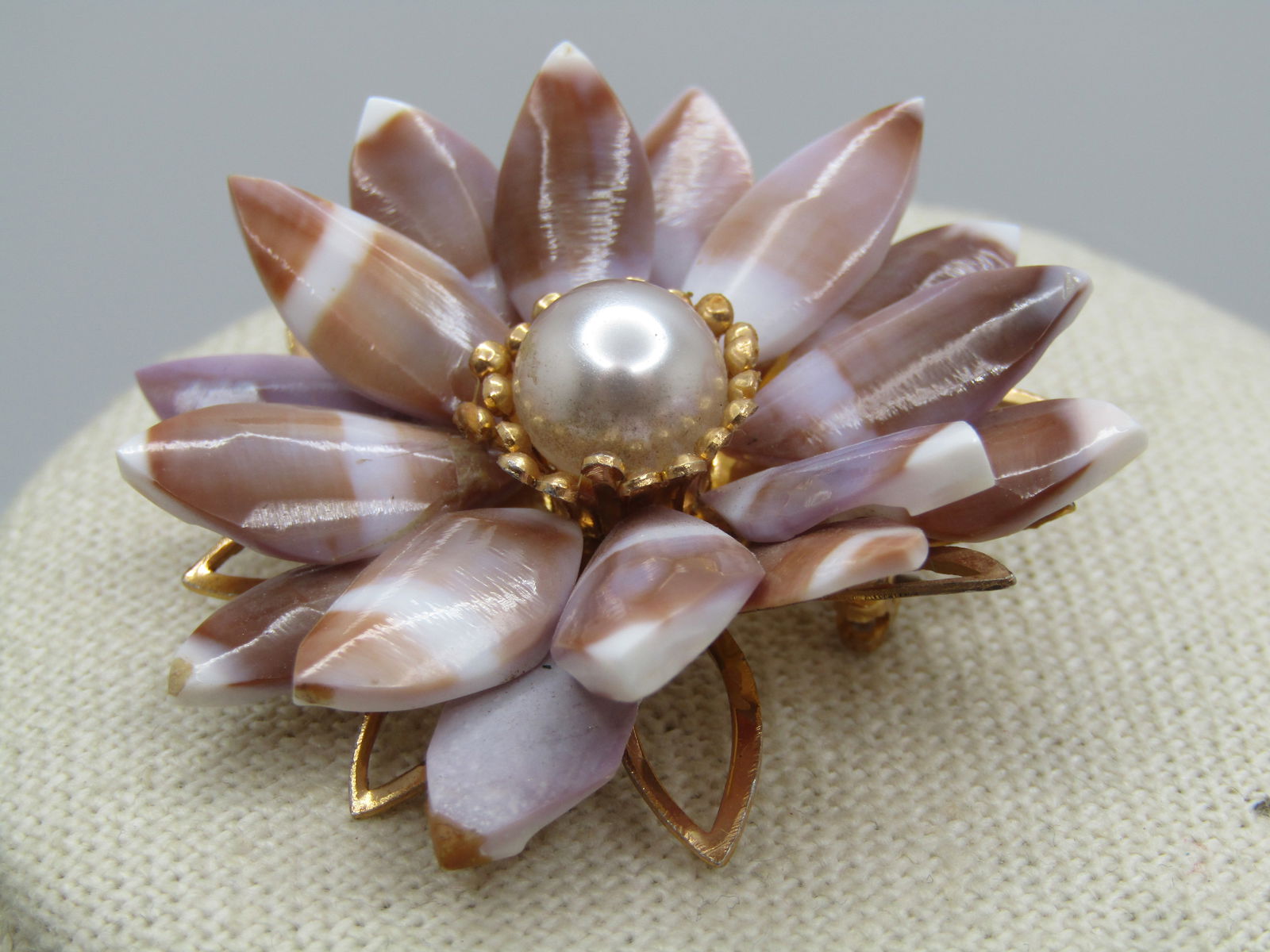 Vintage Tan/Lavender/White Blossom Brooch, Faux Pearl, 1960's-1970's - 2