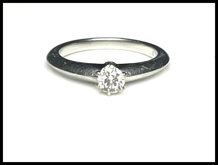 Estate The Tiffany Classic Setting Tiffany & Co. Engagement Ring in Platinum - 7