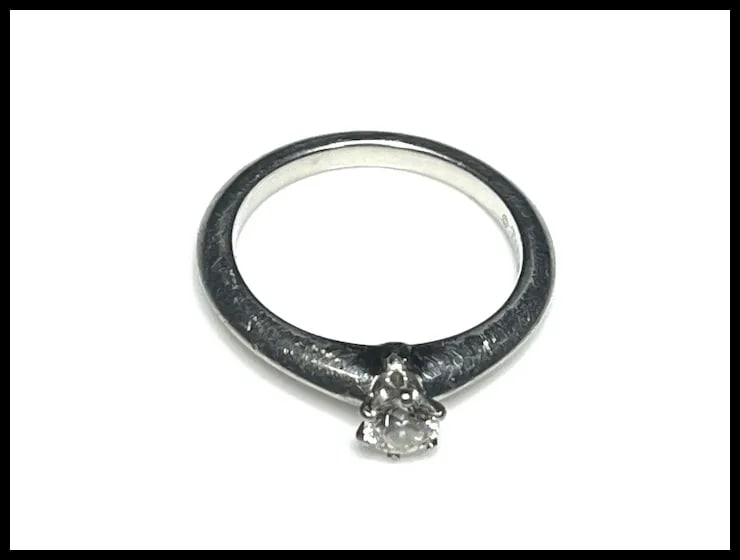 Estate The Tiffany Classic Setting Tiffany & Co. Engagement Ring in Platinum - 9