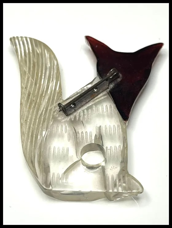Vintage Lucite Carved Sly Fox Brooch/Pin - 6