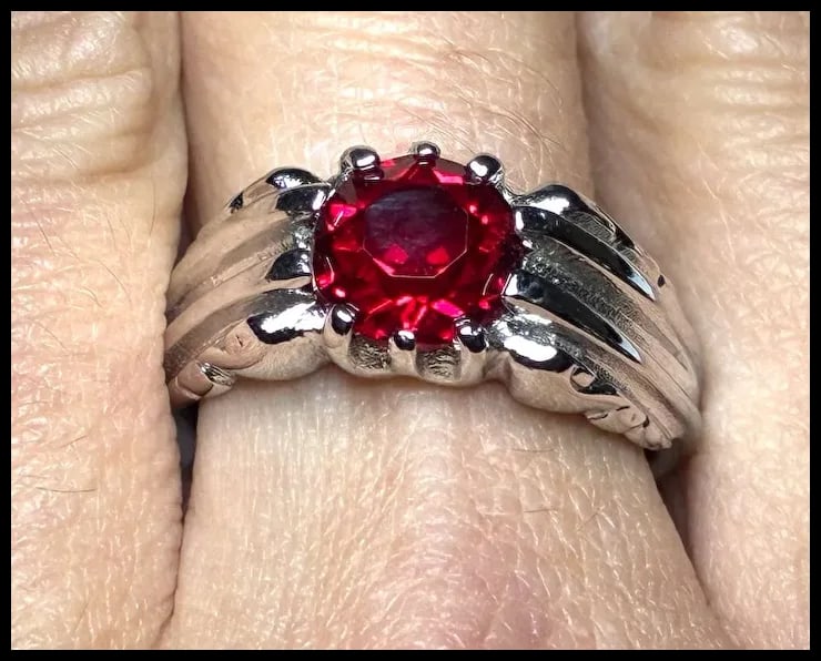 Vintage Sterling Silver Red Stone Ring - 6