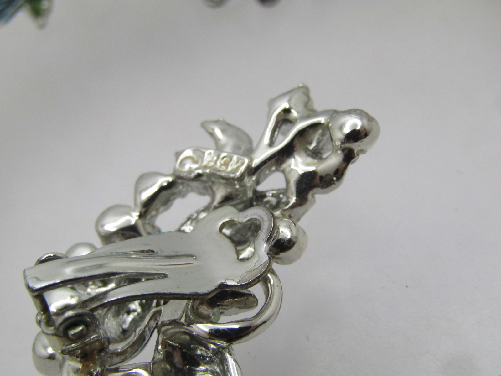 Vintage Enameled Leaf &Ridge Accents Bracelet/Earrings, Signed BSK , 1960's - 6