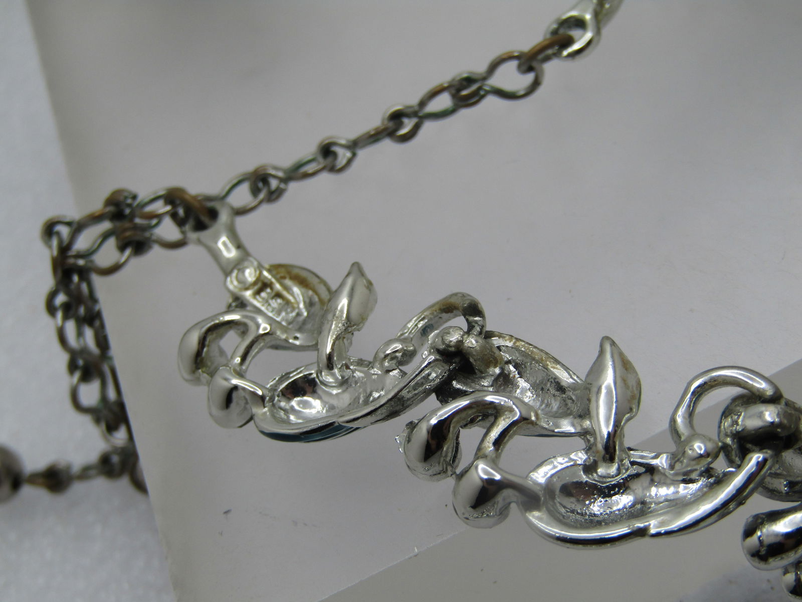 Vintage Enameled Leaf &Ridge Accents Bracelet/Earrings, Signed BSK , 1960's - 7