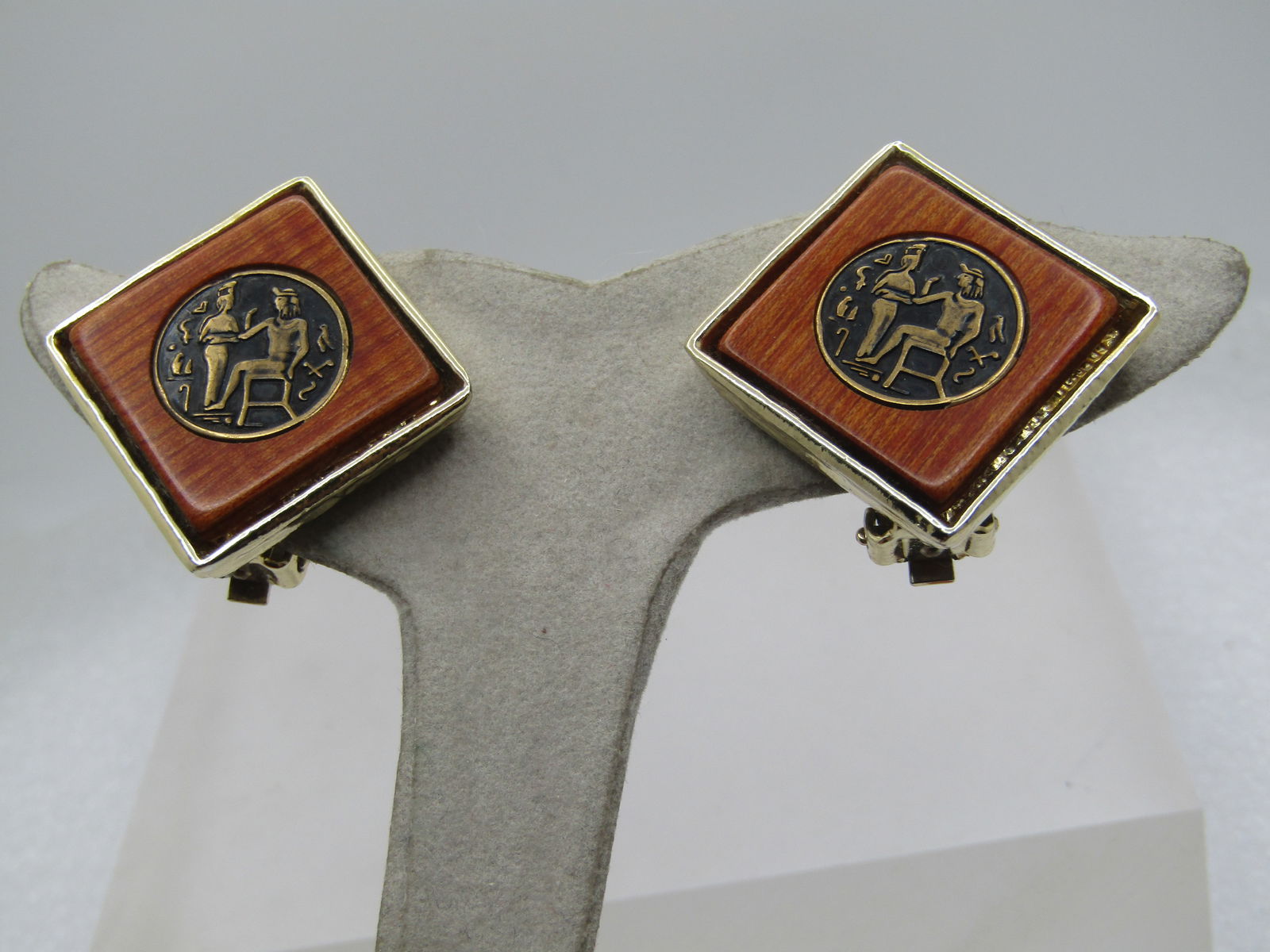 Vintage Egyptian Themed Earrings, 1960's - 3