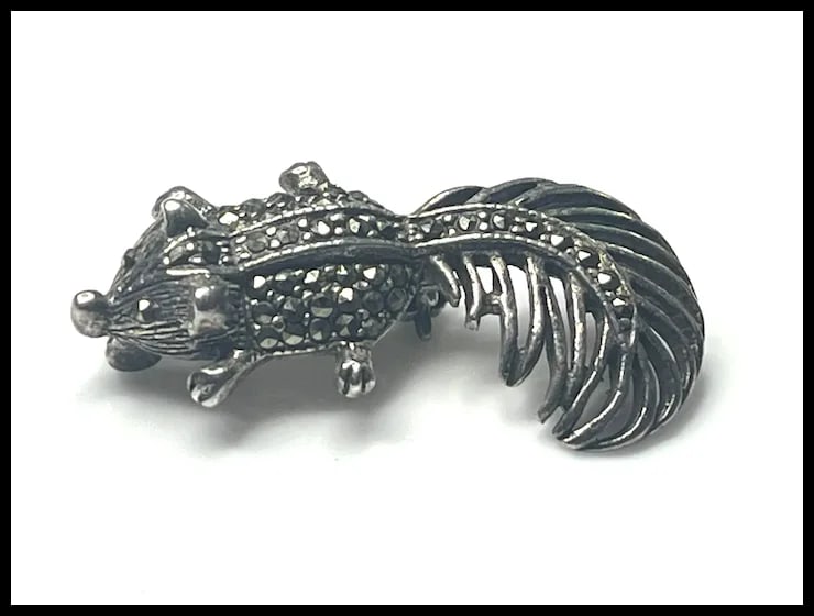 Vintage Sterling Silver and Marcasite Squirrel Brooch/ Pin - 2
