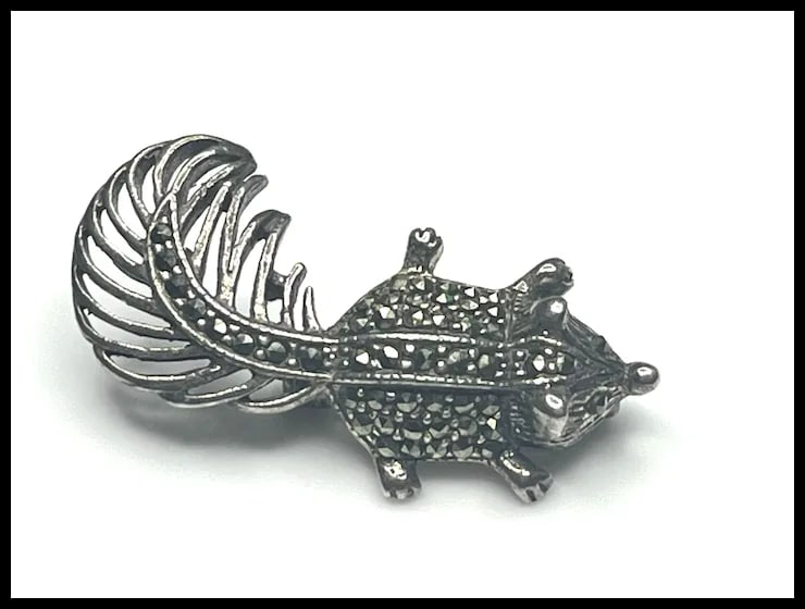 Vintage Sterling Silver and Marcasite Squirrel Brooch/ Pin - 4