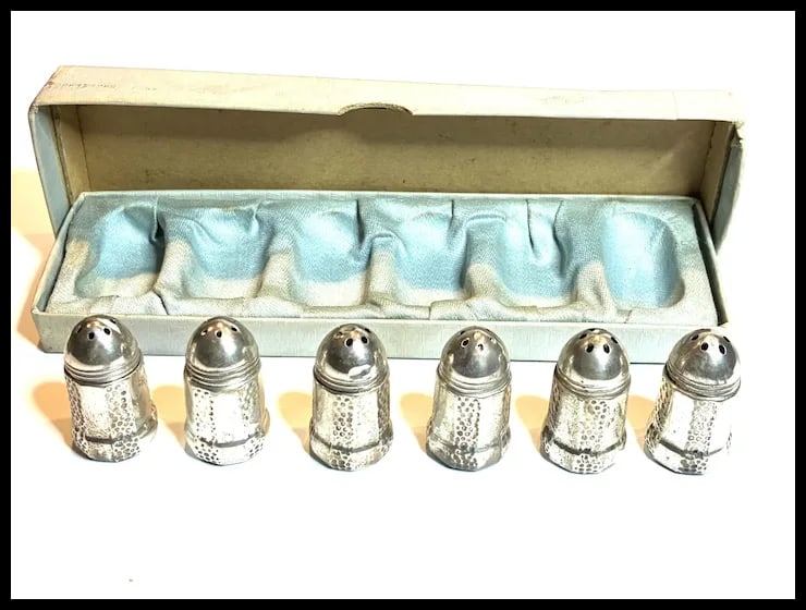 Vintage S.C.S. Co. Hammered Sterling Silver Mini Salt and Pepper Shakers in Original Presentation - 2