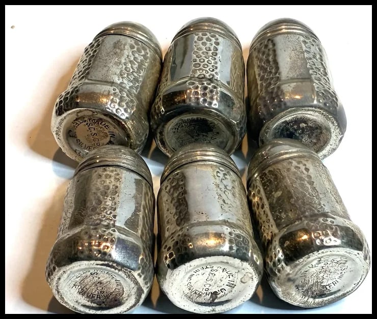 Vintage S.C.S. Co. Hammered Sterling Silver Mini Salt and Pepper Shakers in Original Presentation - 6