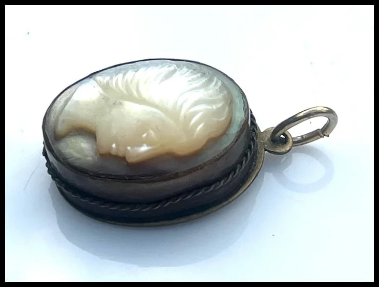 Vintage Mother of Pearl Medusa Cameo - 3