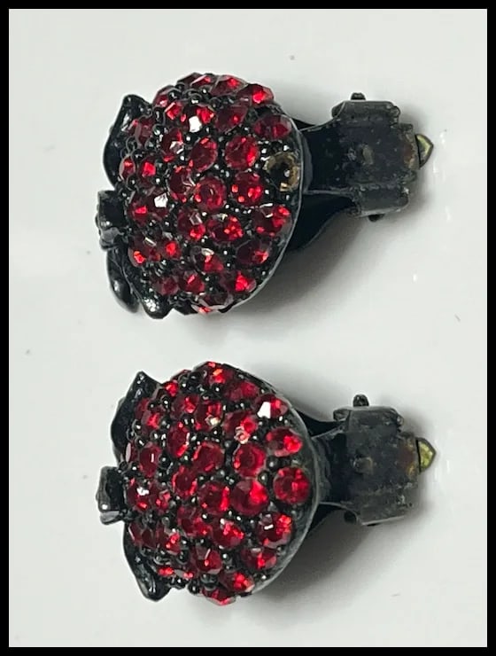 Vintage Weiss Strawberry Brooch and Clip Earring Set - 11