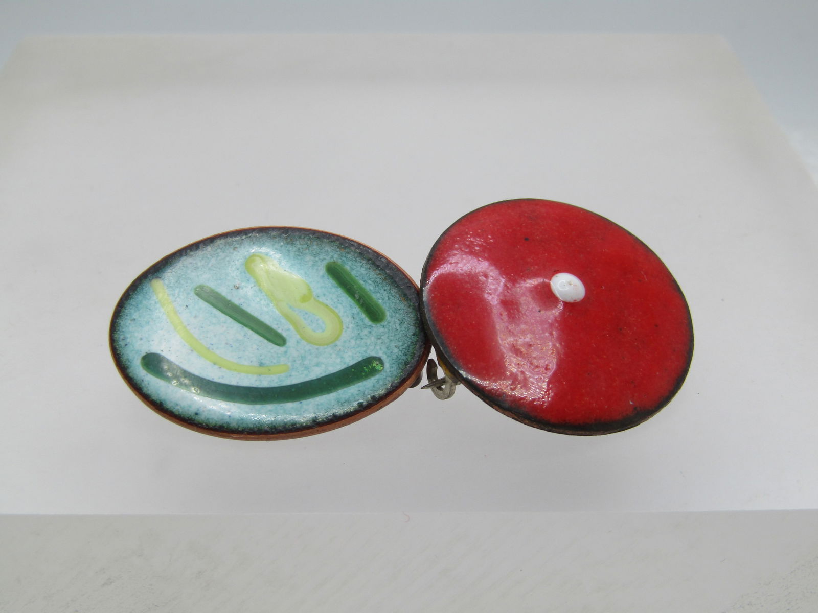 Vintage Pair of Copper Enameled Brooches, Green, Red/White, 1960's (1 of 5)