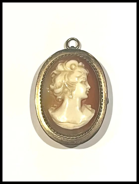 Vintage WRF Gold Fill Cameo Brooch/ Pendant - 3