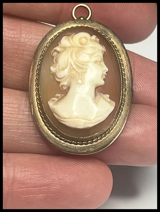 Vintage WRF Gold Fill Cameo Brooch/ Pendant - 5