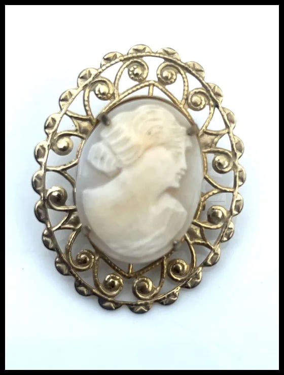 Vintage Shell Cameo Filigree Brooch - 4