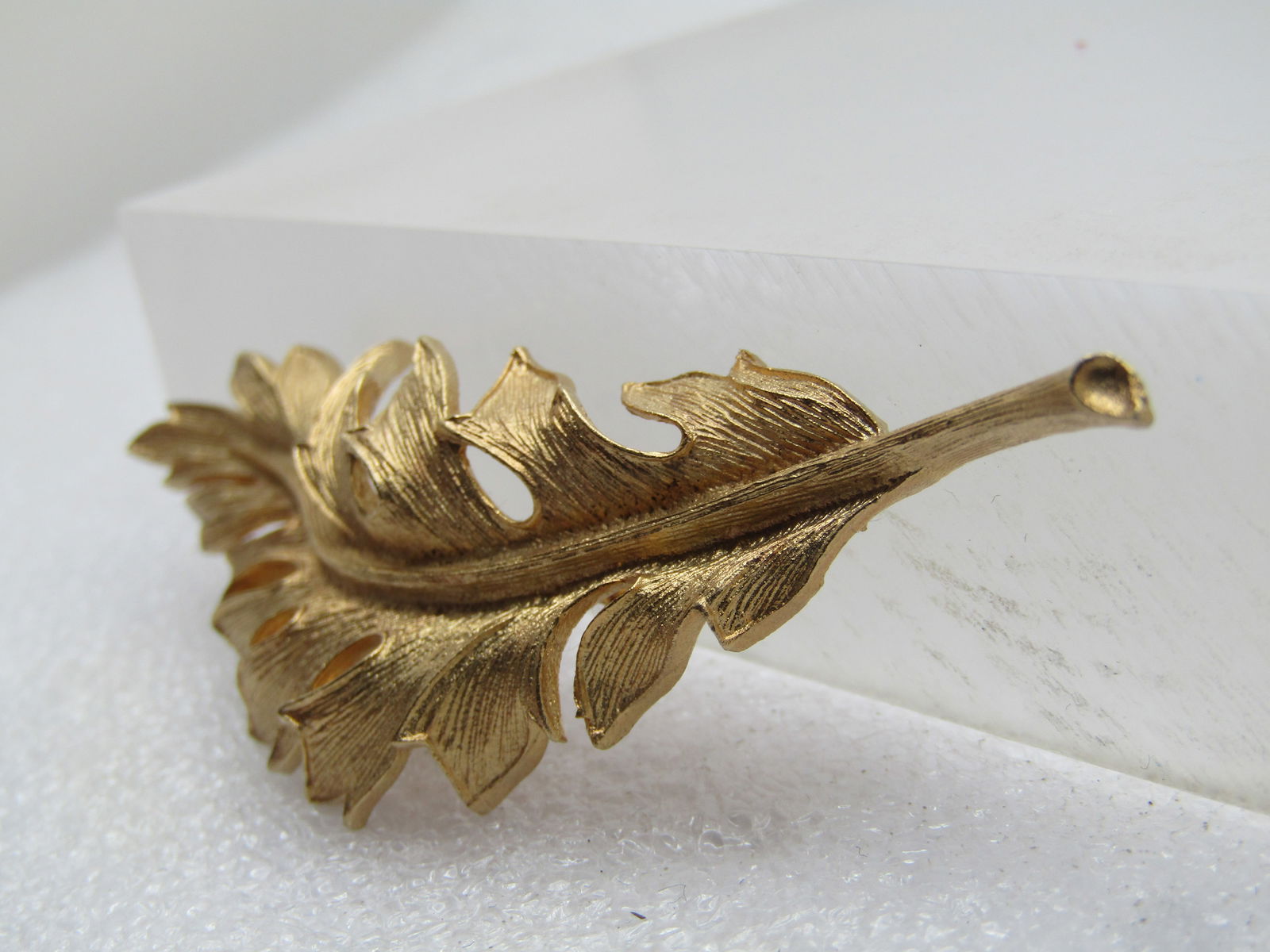 Vintage Coro 1961 Leaf Brooch, 3", Gold Tone - 3