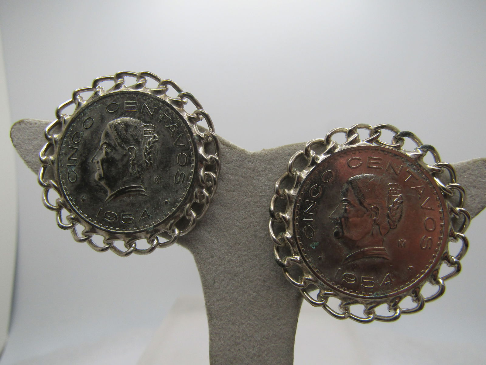 Vintage Mexican Cinco Centavos Coin Earrings, Clip, 1954 Coin Year (1 of 4)