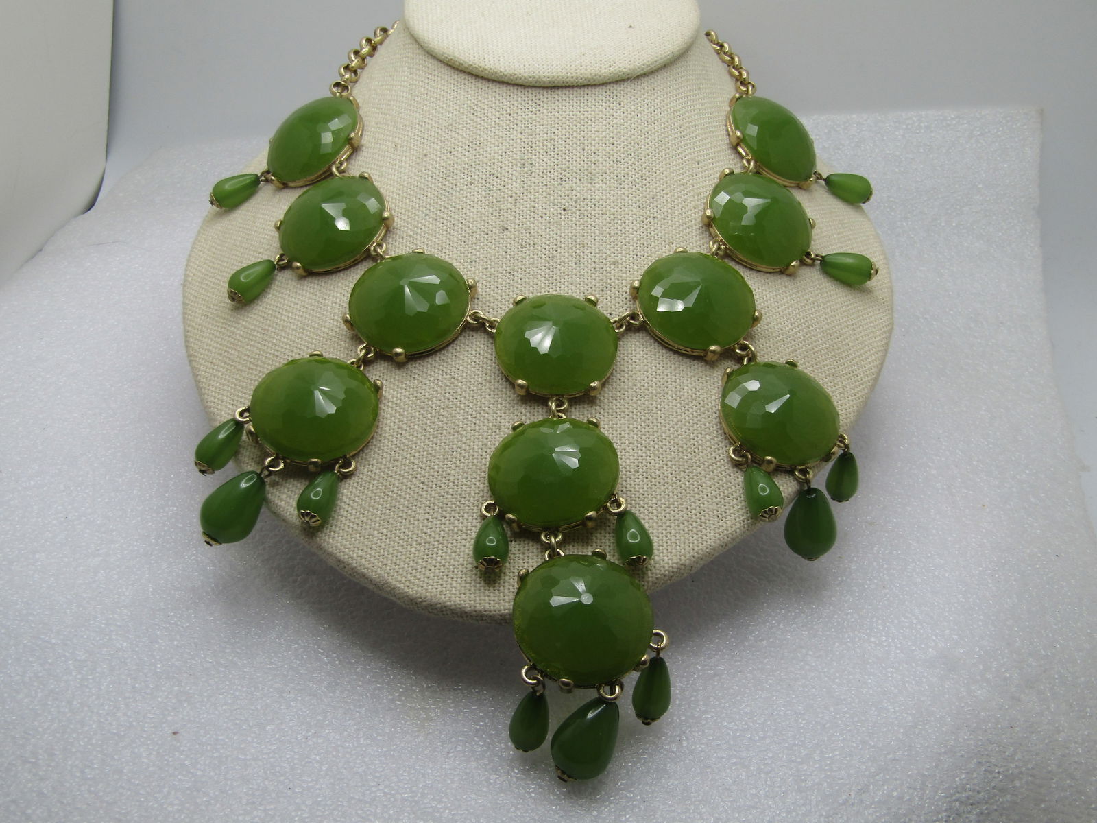 Vintage Joan Rivers Green V-Drop Bib Necklace with Drops, 18", 1990's-2000, Original Box (1 of 8)
