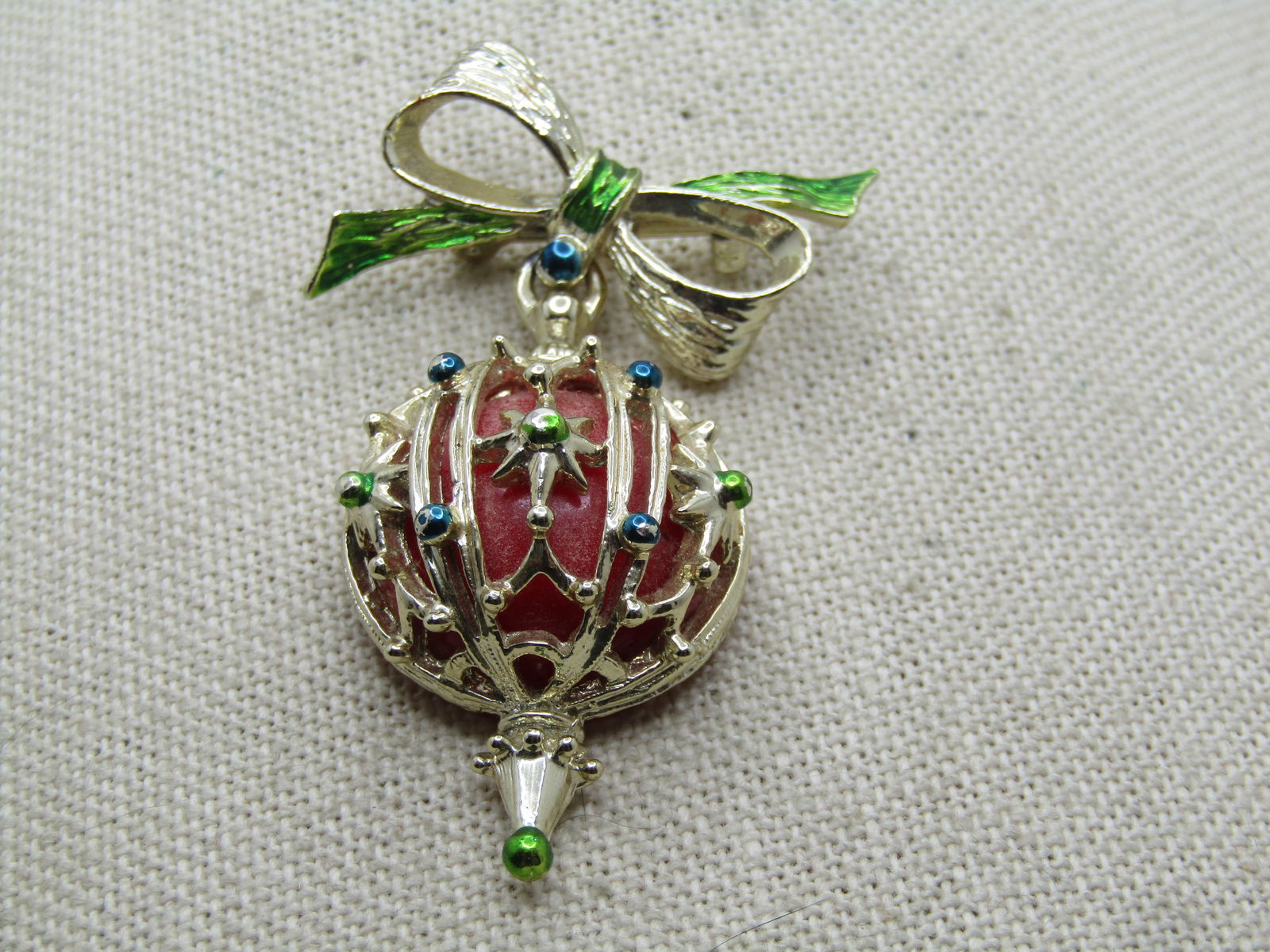 Vintage Enameled Christmas Ornament Brooch, With Bow, Dangling, 1960's, Gerry's (1 of 7)