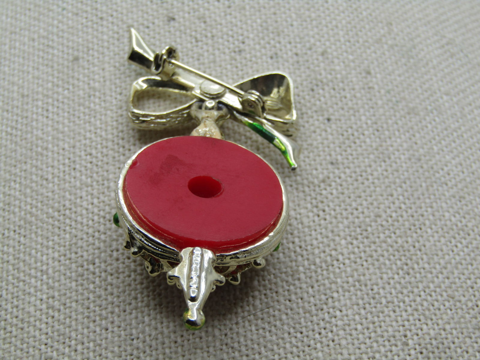 Vintage Enameled Christmas Ornament Brooch, With Bow, Dangling, 1960's, Gerry's - 4