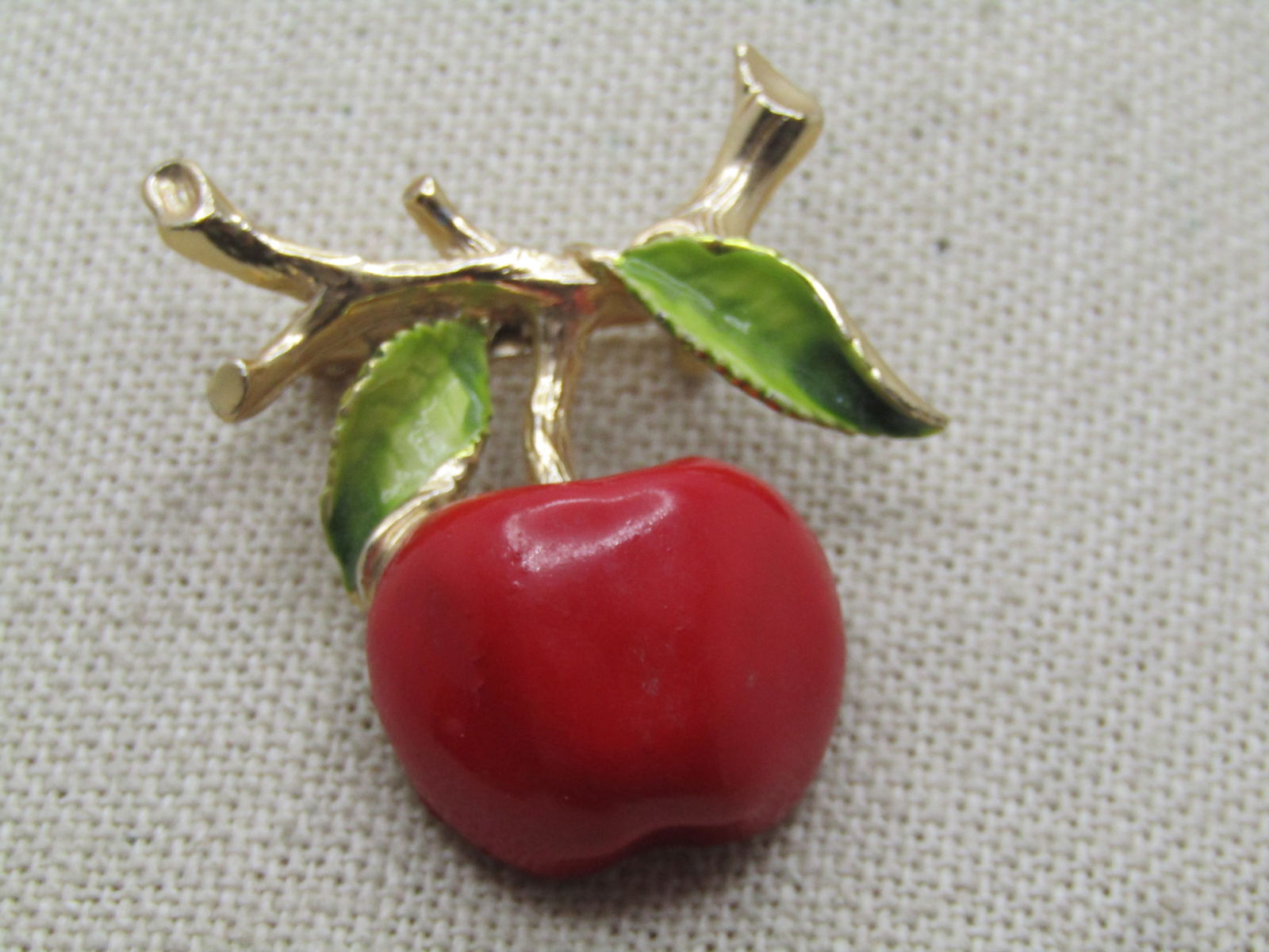 Vintage Enameled Apple Brooch With Stem/Branch, 1960's, Signed Gerry's (1 of 6)