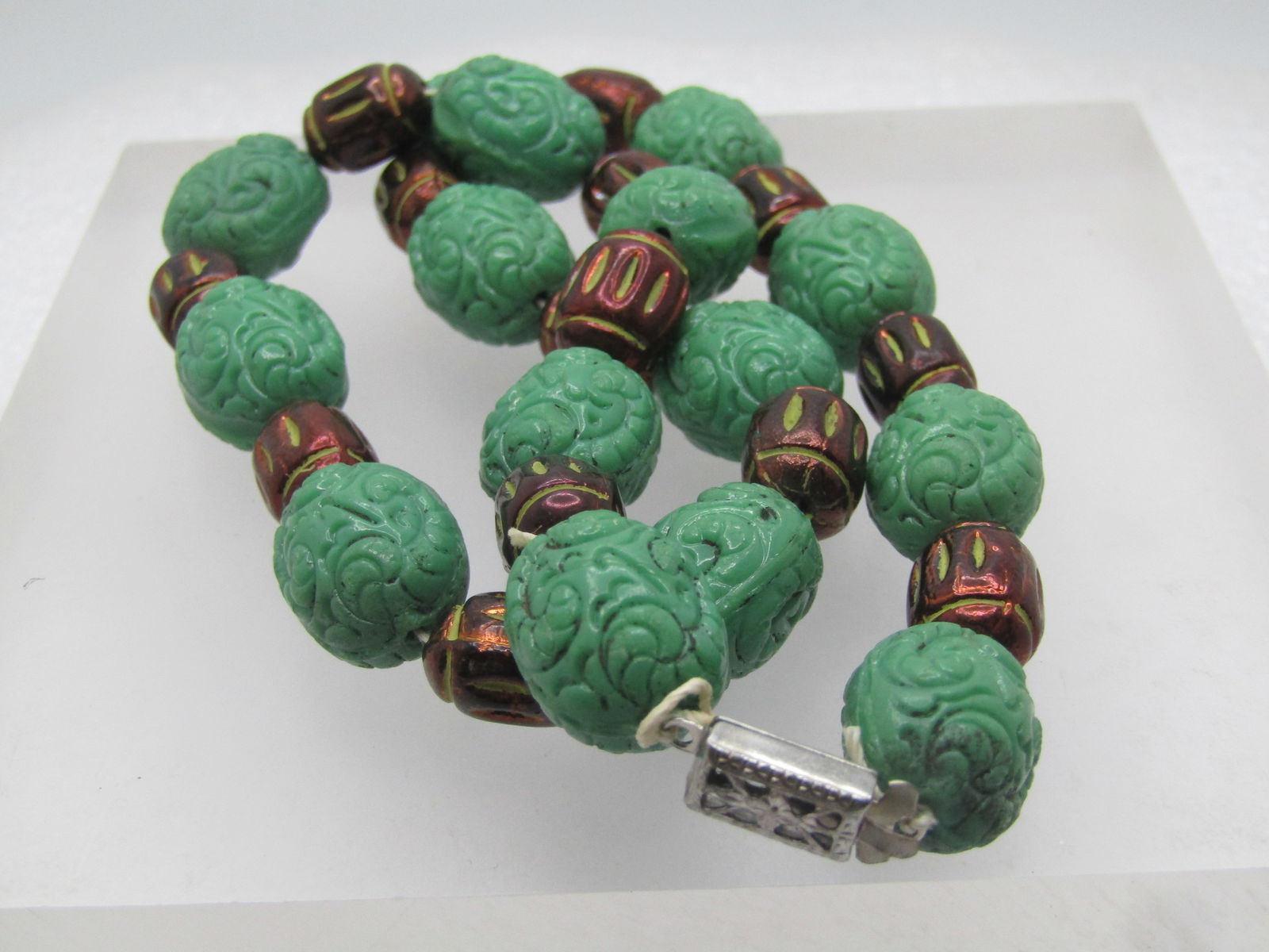 Vintage Green Czech Pressed Glass Beaded Necklace, 16", 1930's - 5