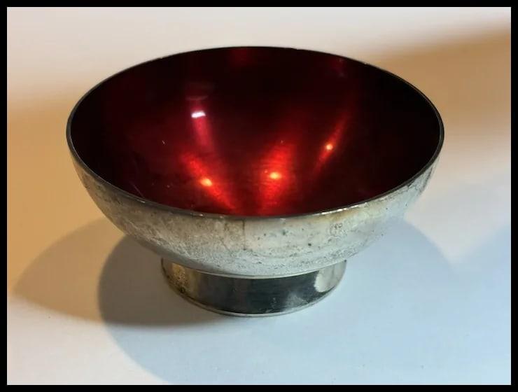 Mid Century Modernist Small Silver Red Enamel Meka Denmark Bowl - 3
