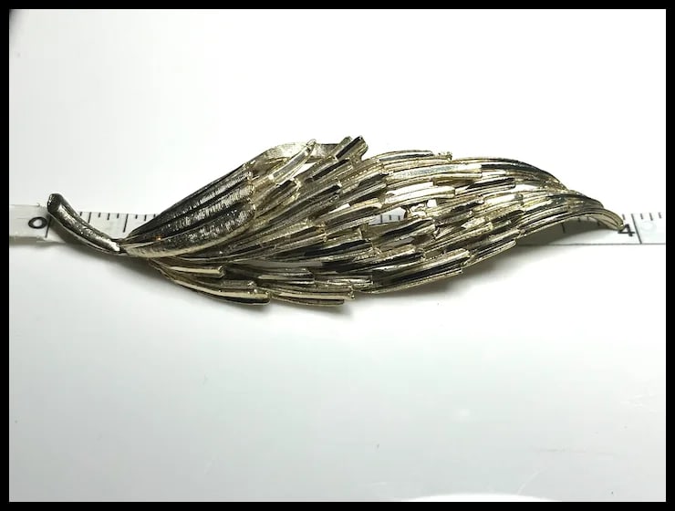 Vintage BSK Hallmarked Leaf Brooch and Clip Earring Set - 5