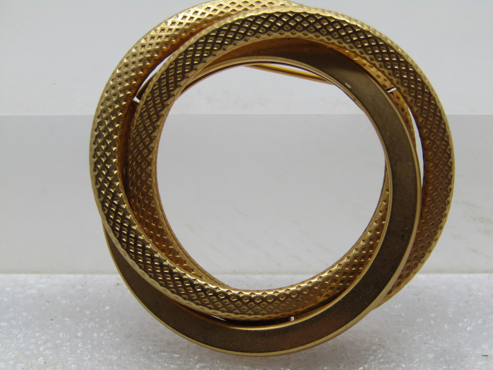 Vintage Overlapping Triple Circle Brooch, 1960's-1970's. (1 of 6)