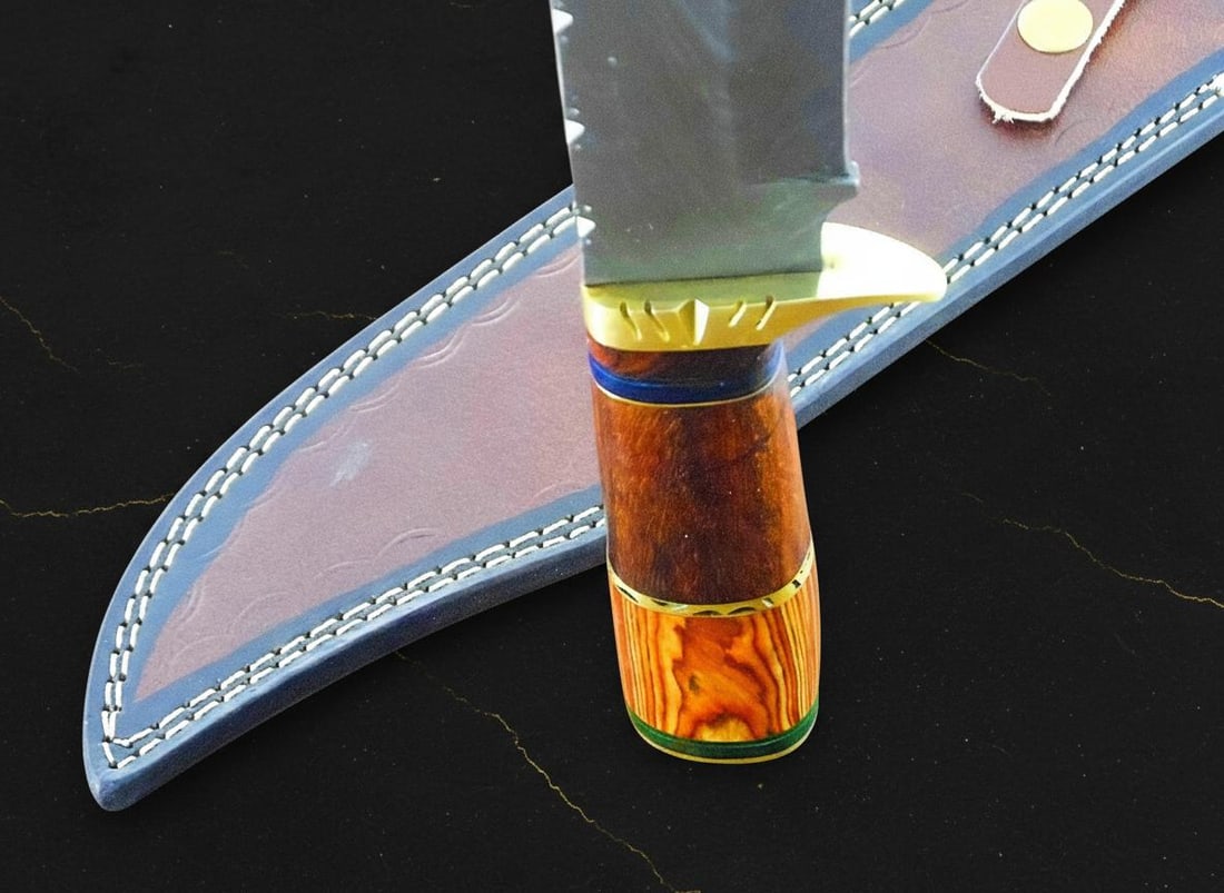 Large 15.5 Inch Bowie Hunting Knife, Forged Damascus Steel Blade with Hardwood Grip - 4