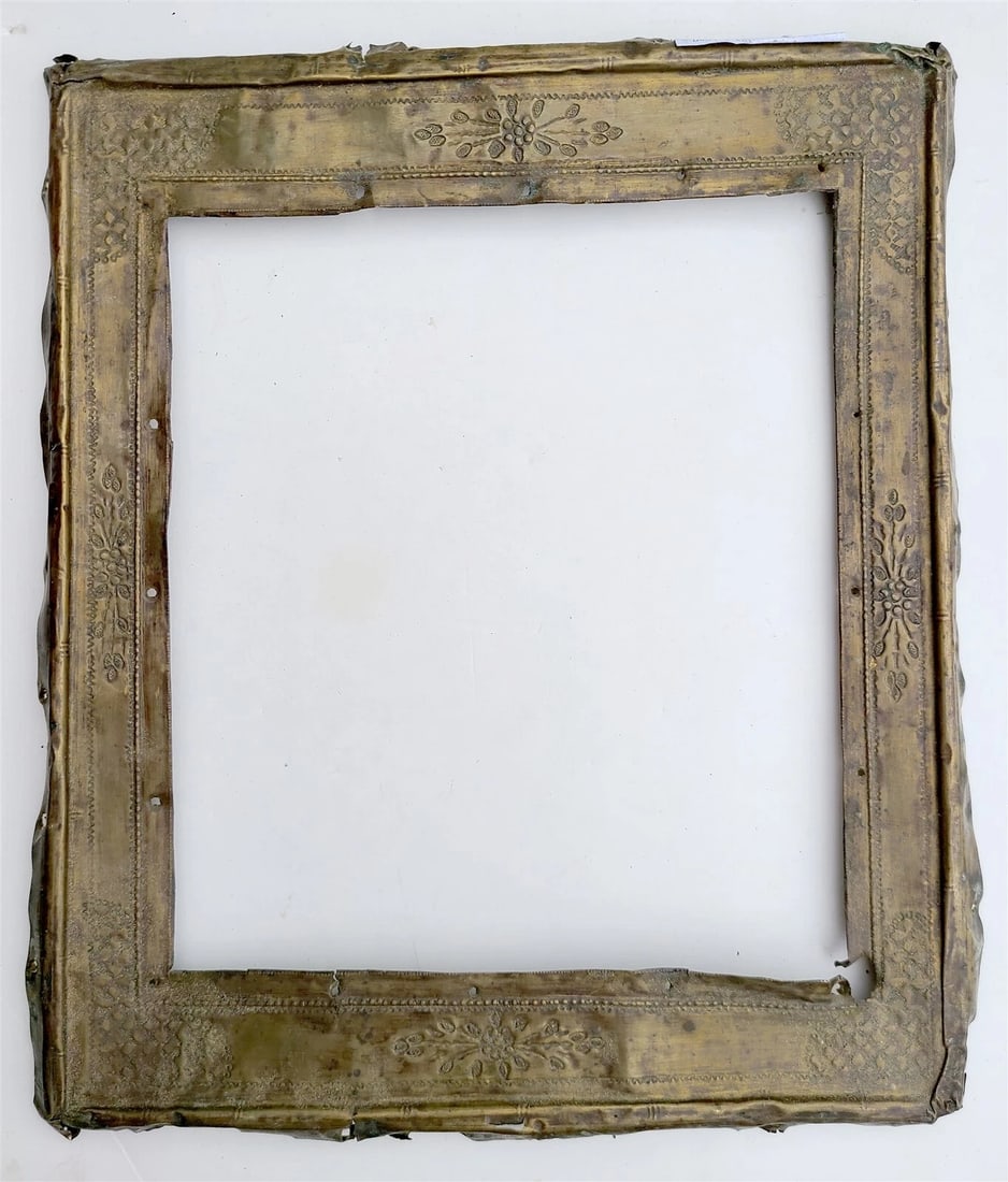 RUSSIAN ICON OKLAD / BASMA early 19th CENTURY antique: 19th CENTURY BASMA FOR RUSSIAN ICON Size 10 by 12" (opening 7 1/2 by 8 3/4") Good condition , some wear, minor damages Reserve: $104.00 Shipping:Domestic: Flat-rate of $25.00 to anywhere within