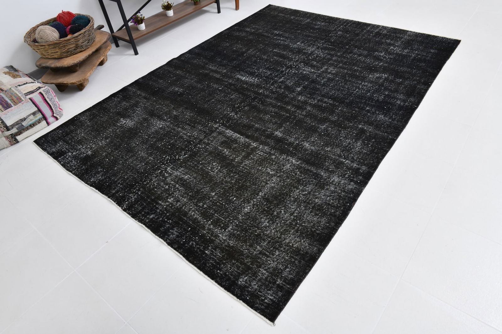 6'7'' x 9'3'' Handmade Vintage Wool Rug - 21167 - 7