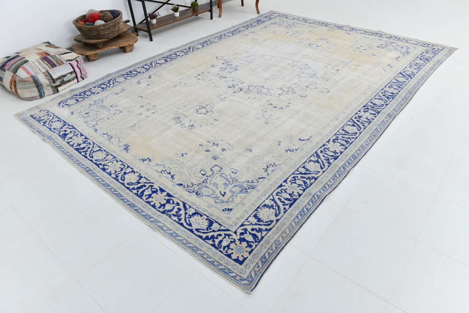 8'7'' x 12'8'' Handmade Vintage Wool Rug - 18606 - 4