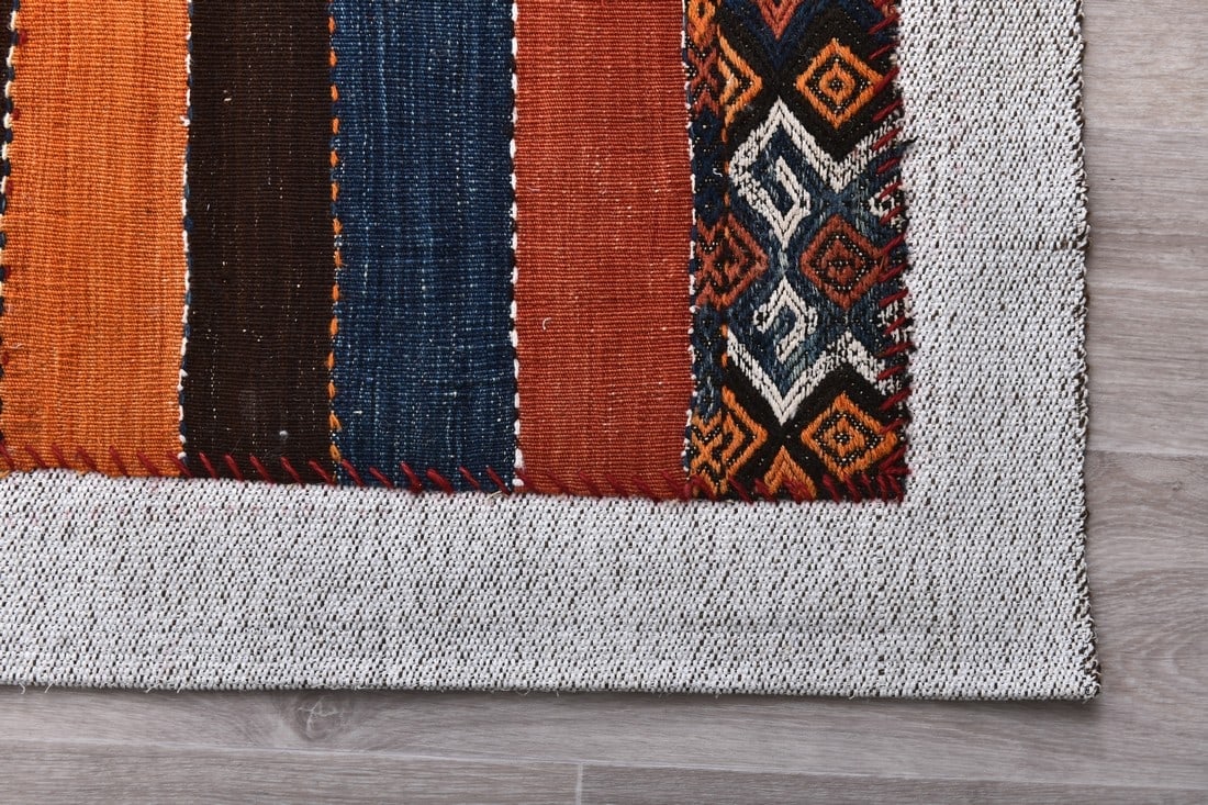 3'4'' x 3'8'' Turkish Vintage Kilim Rug - 241780 - 10