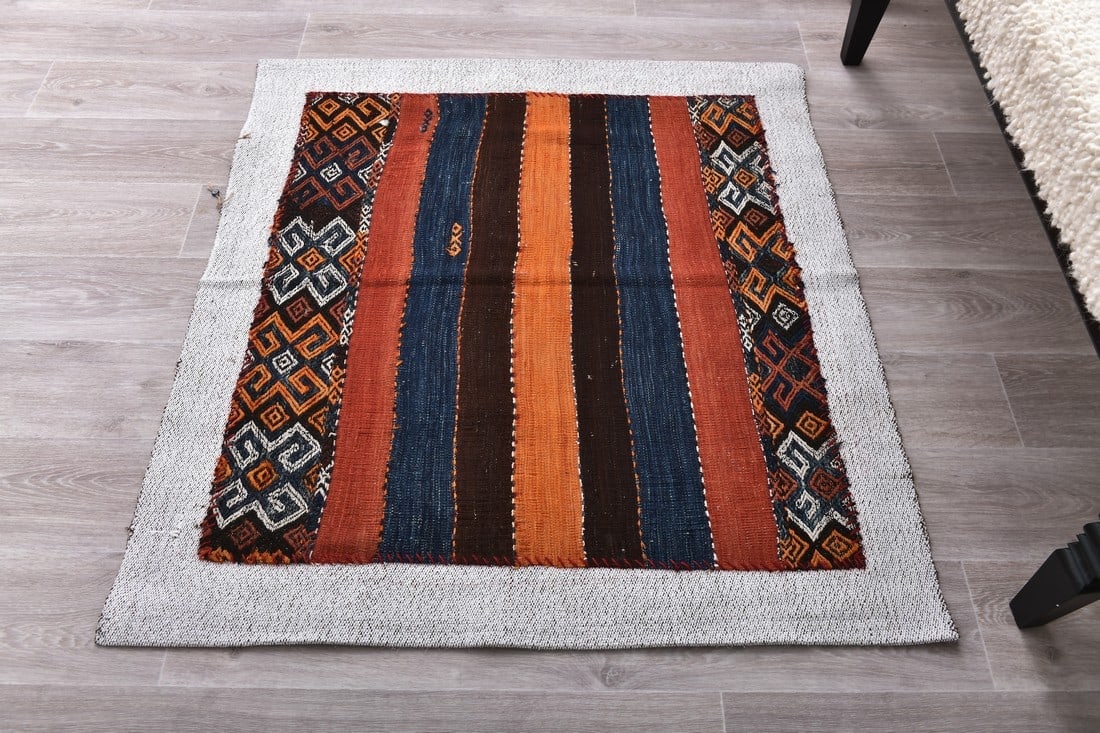 3'4'' x 3'8'' Turkish Vintage Kilim Rug - 241780 - 3