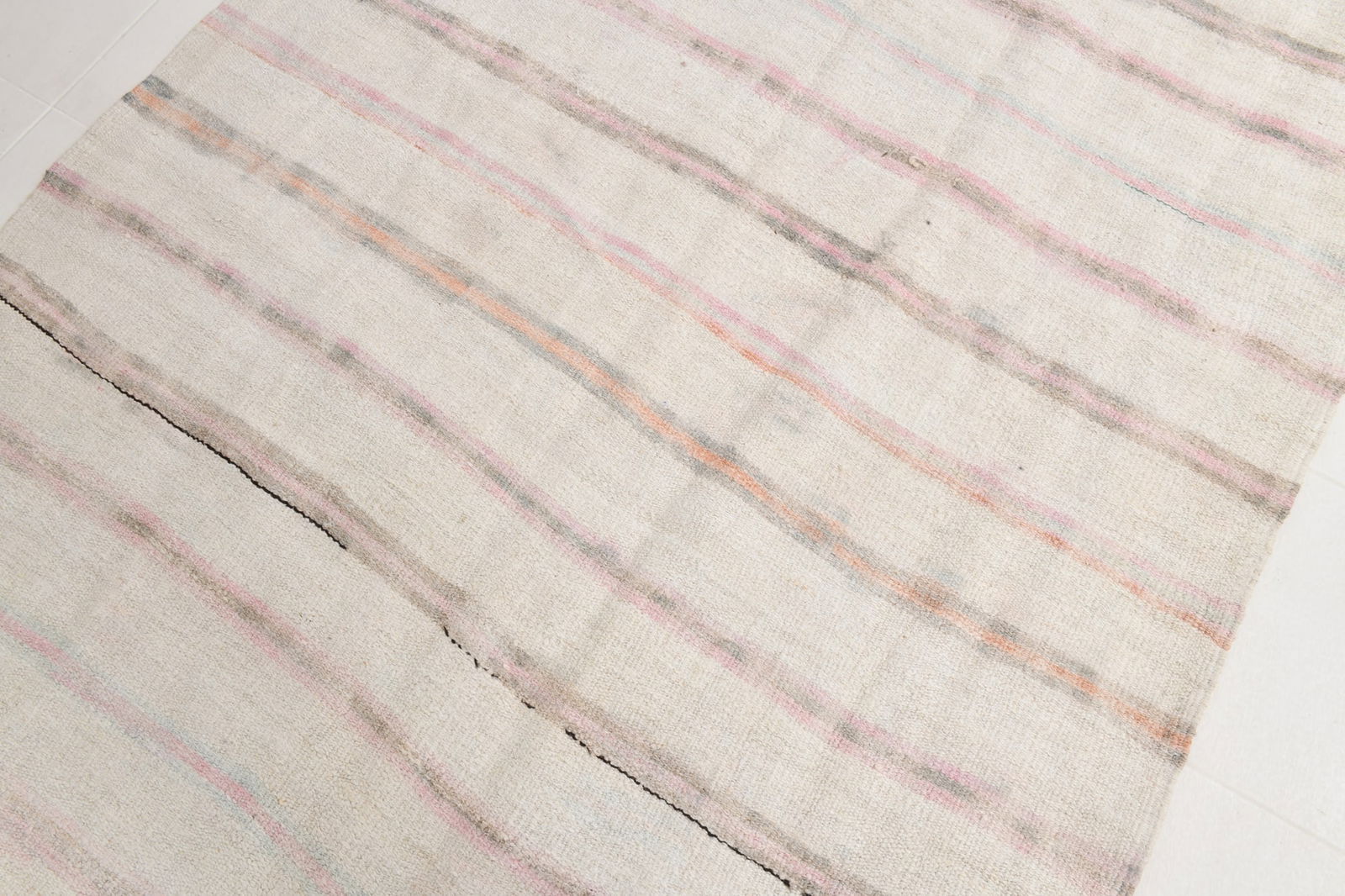 5'3'' x 9'8'' Turkish Vintage Hemp Rug - 53373 - 9