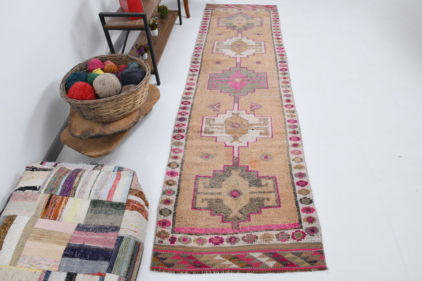 2'10'' x 10'4'' Handmade Vintage Wool Rug - 18107 - 4