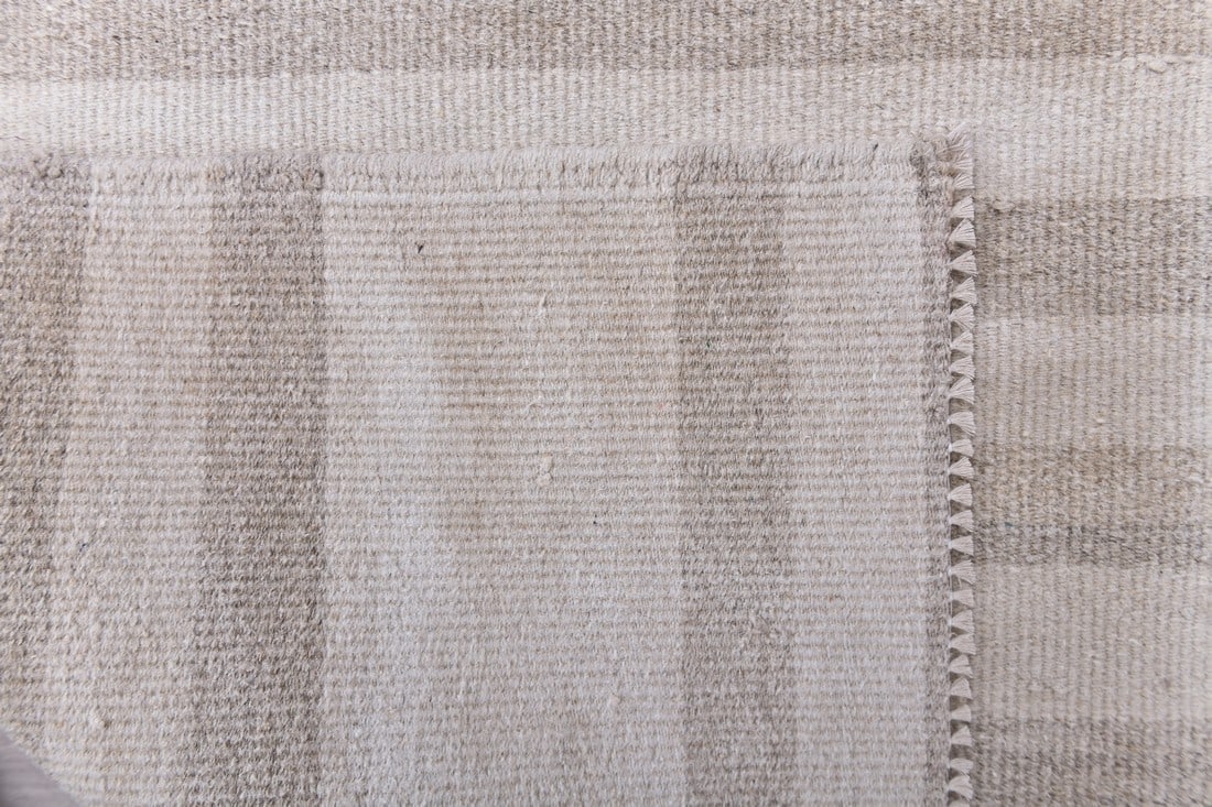 4'11'' x 7'0'' Handmade Vintage Wool Rug - 240475 - 11