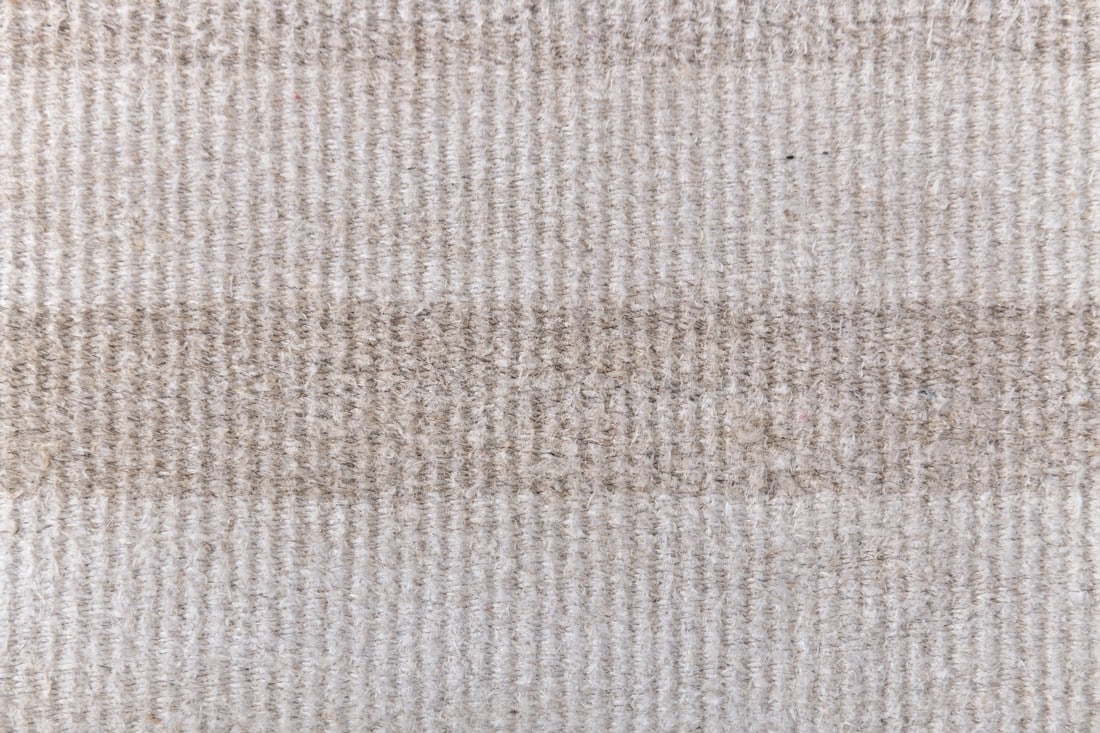 4'11'' x 7'0'' Handmade Vintage Wool Rug - 240475 - 6