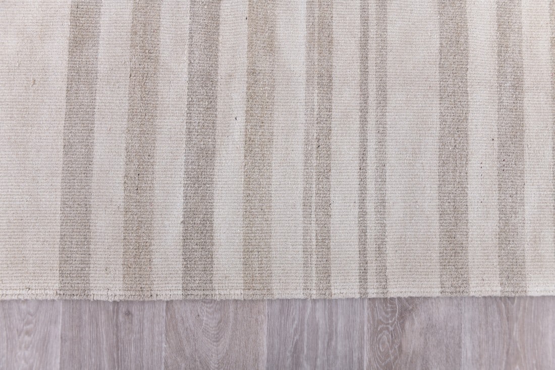 4'11'' x 7'0'' Handmade Vintage Wool Rug - 240475 - 9